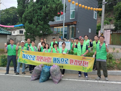 i_e2jUd018svc1hydw62bkn78_d3w7n1.jpg